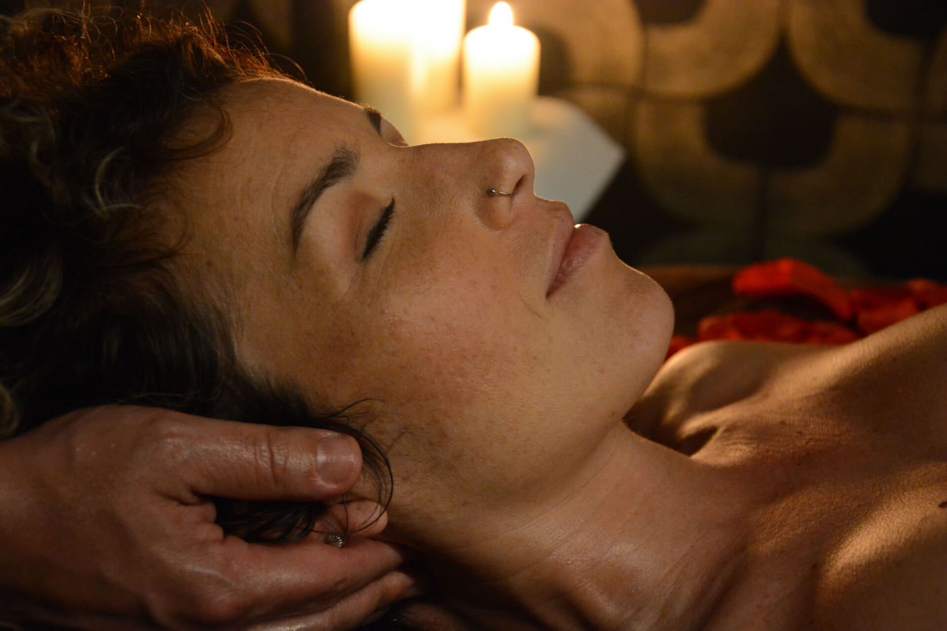 Masajes craneofacial para aliviar cefaleas tensionales y estrés en Málaga - Masaje Sport Center